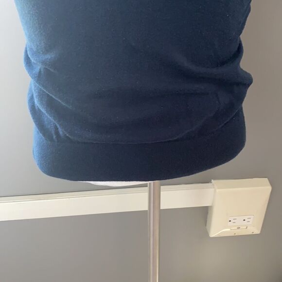 Banana Republic top - Picture 5 of 9